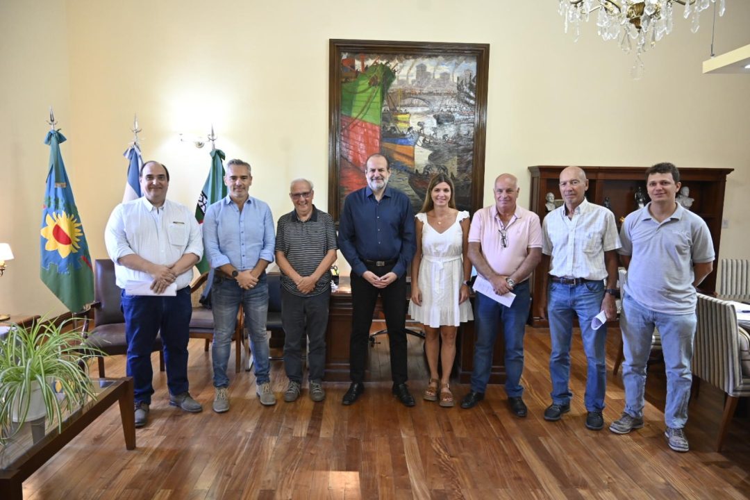 Clubes de Pie: el municipio y Pampa Energía firmaron un convenio para avanzar en la reconstrucción