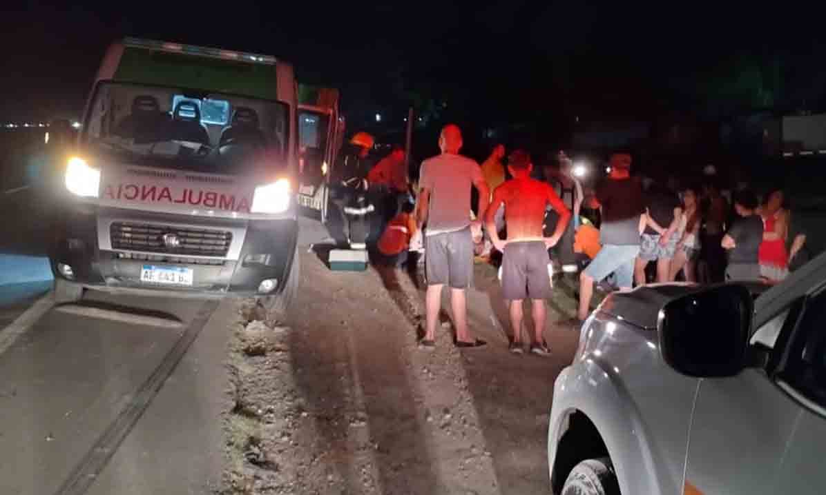 Dos motocociclistas hospitalizados tras un choque en la ruta 3