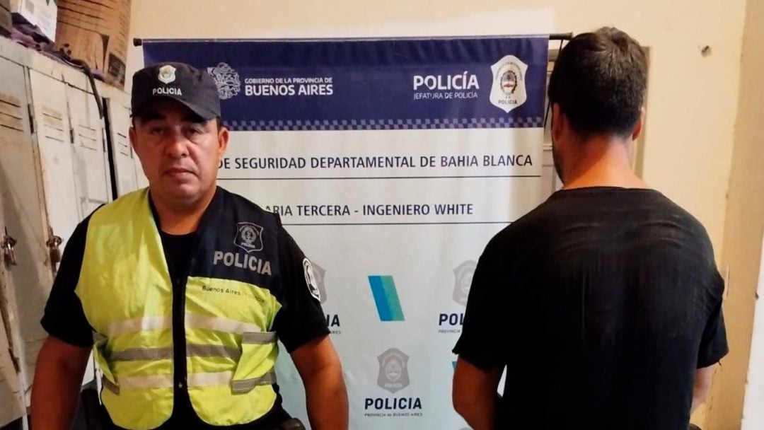 Un hombre fue detenido tras discutir con un vecino y apuñalarlo