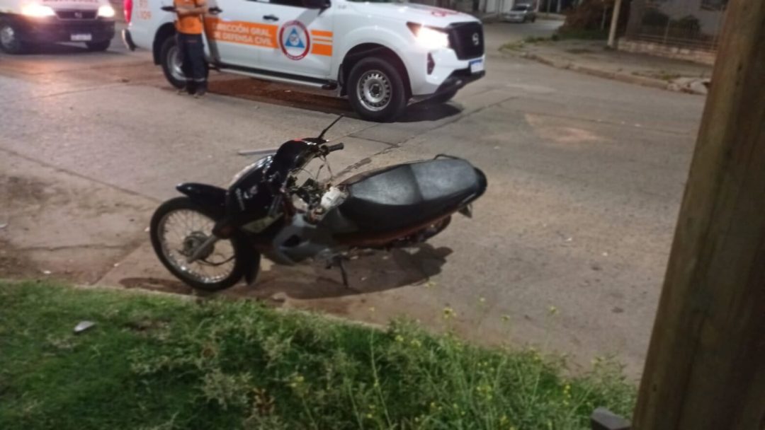 Manejaba totalmente alcoholizada y chocó