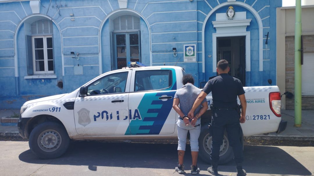 Otro sujeto detenido acusado de golpear a su pareja y amenazar con cuchillo a la policía