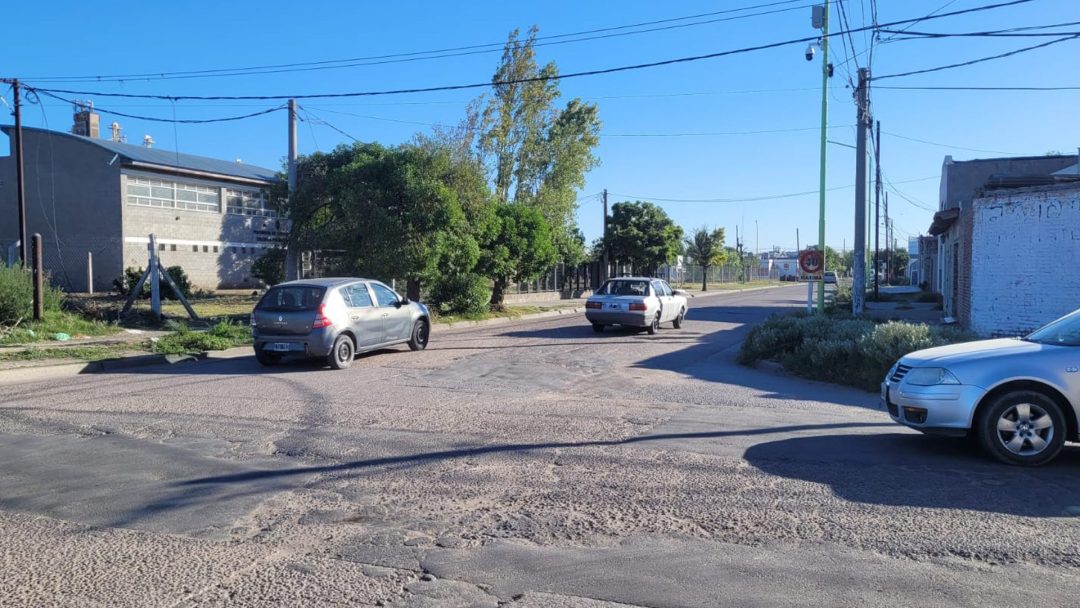 Vecinos del barrio Rivadavia preocupados por falta de alumbrado público tras temporal