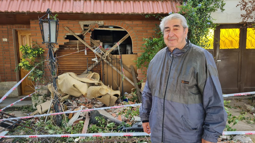 “Una desgracia con suerte” dijo el dueño de la casa arrasada por un vehículo en Coulin 85