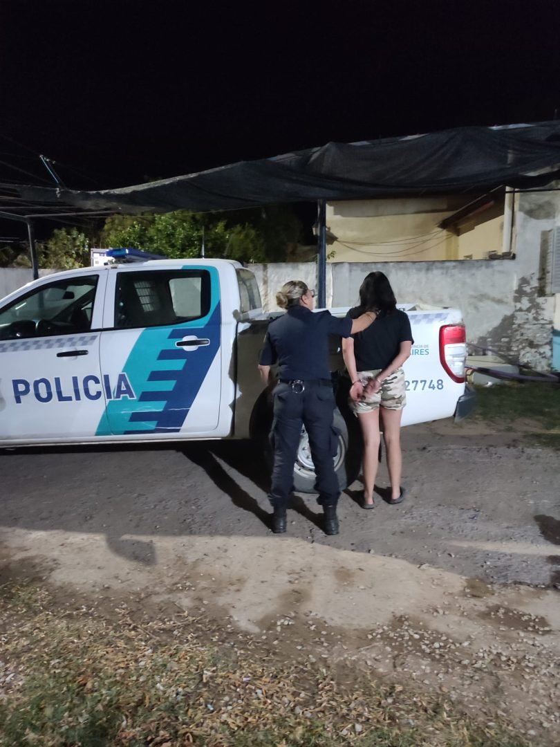 Tras interna familiar una mujer fue detenida por amenazar con un cuchillo a su hermana