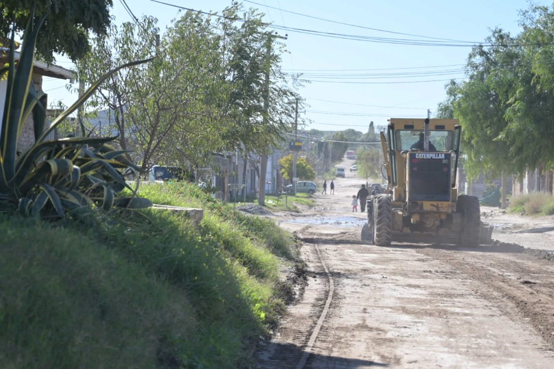 Trabajos de infraestructura vial y limpieza en diferentes sectores de la ciudad