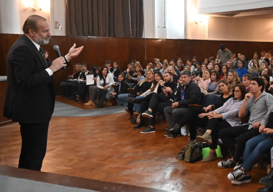 El intendente lanzó la segunda etapa del programa Orgullo Escolar