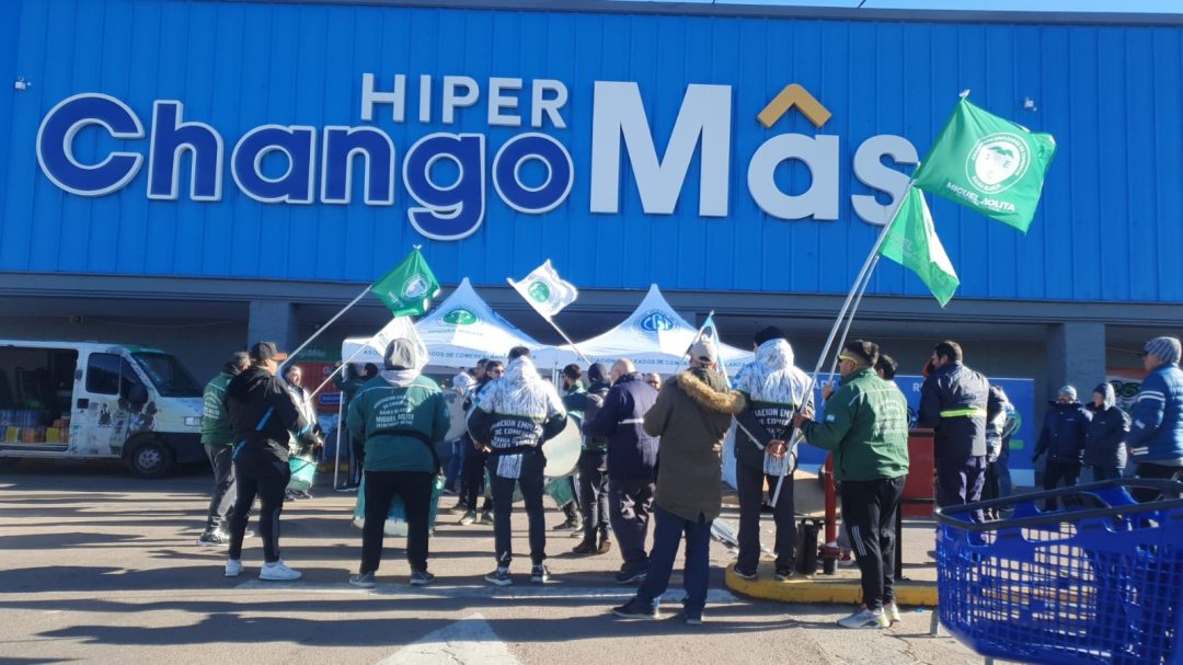 Hubo manifestación por empleados despedidos en ChangoMás