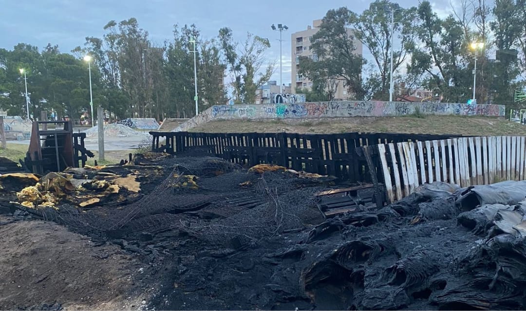 Otra vez prendieron fuego la pista de BMX en el Parque de Mayo