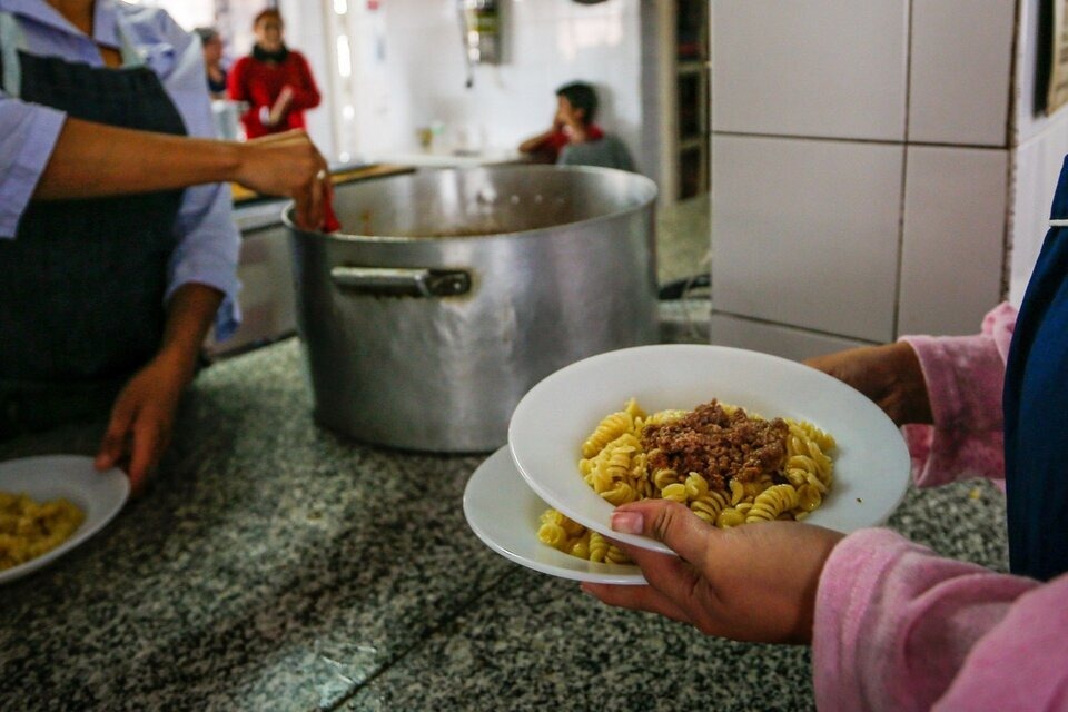 Libres del Sur se manifestó frente al Municipio y piden alimentos para los comedores