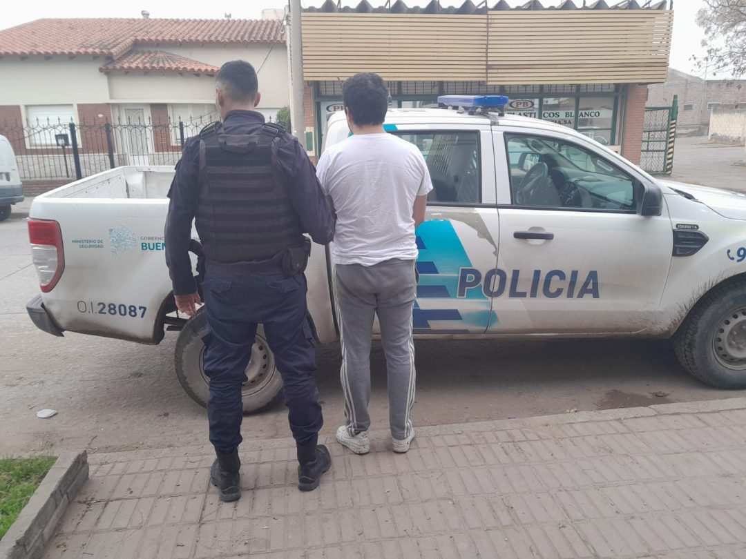 Sujeto detenido tras discutir con su pareja y golpear a su suegro