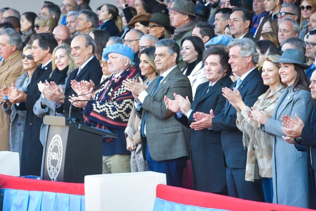 Bajar el impuesto PAÍS y las retenciones: el impacto de los compromisos que Javier Milei asumió con el campo