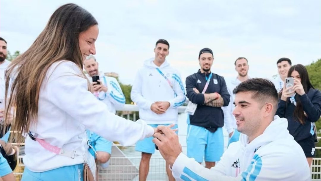 Primer oro olímpico argentino: un jugador de Los Gladiadores le pidió casamiento a una “Leona”