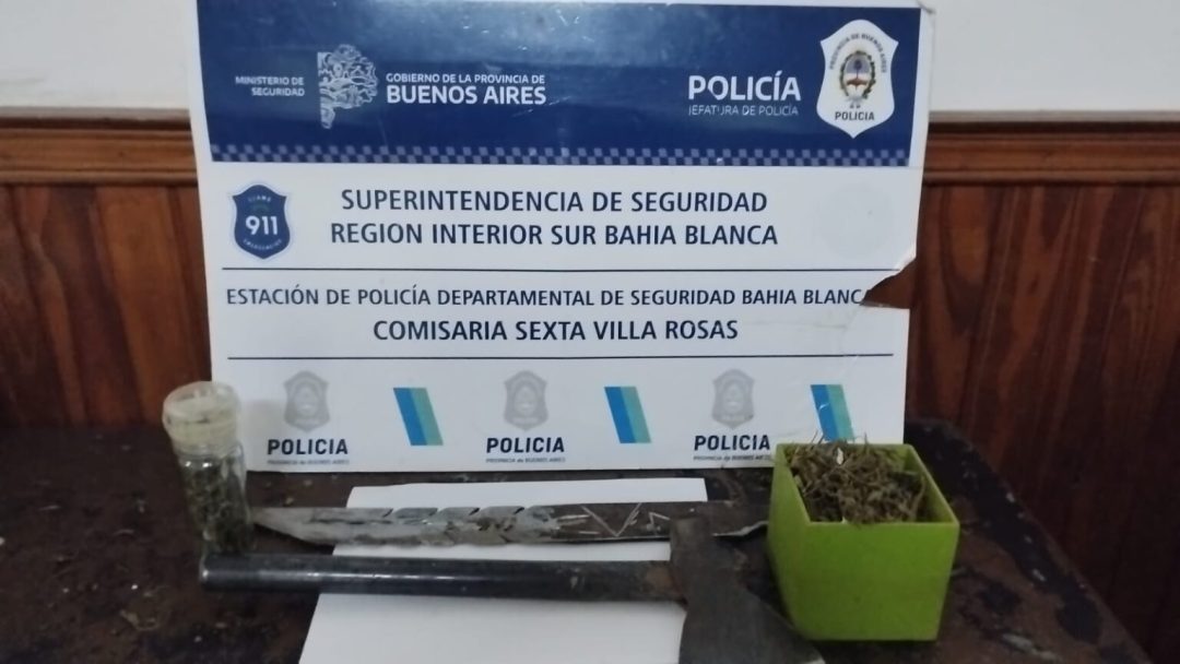 Tres detenidos por amenazar a su vecina con una hacha y un machete