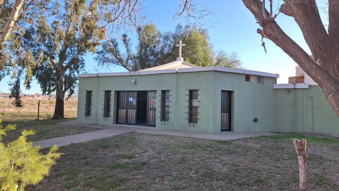 Robo y destrozos en una capilla: atacaron el salón de San Lucas