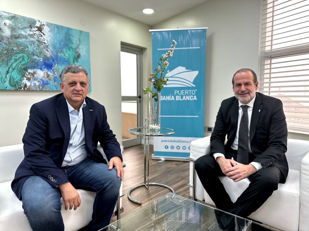 El intendente mantuvo una jornada de trabajo con el presidente de YPF, Horacio Marín, en el Puerto de Bahía Blanca