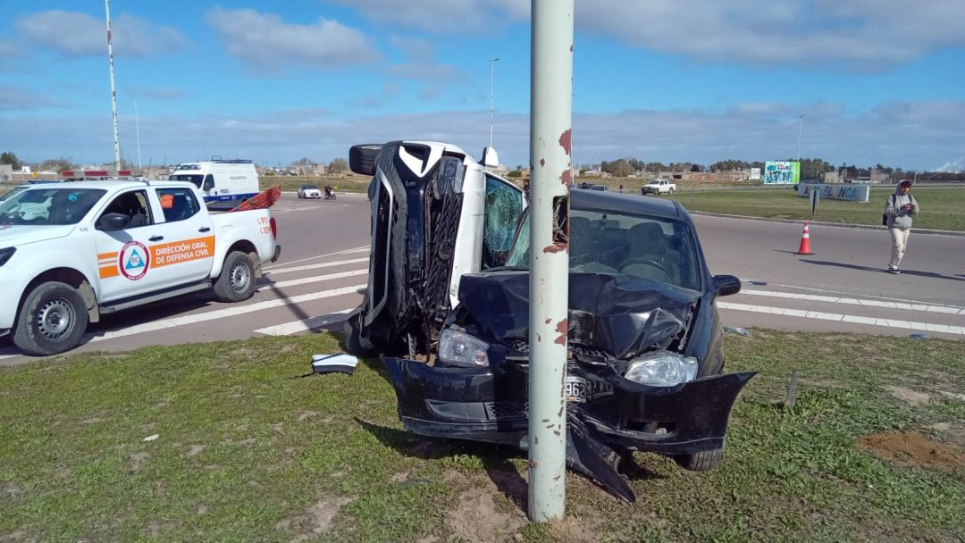 Accidente en la intersección de calle Indiada y Ruta 3 Norte