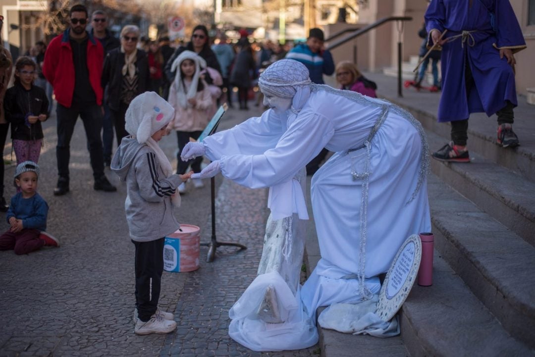 Bahía Blanca sede del Encuentro de Estatuas Vivientes: 20 funciones, feria de música y más