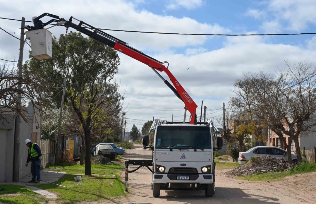 Comenzaron diversos trabajo de iluminación en barrios de la ciudad