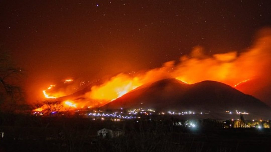 Incendios en Tafí del Valle: se quemaron más de 1200 hectáreas y aún no logran contener el fuego