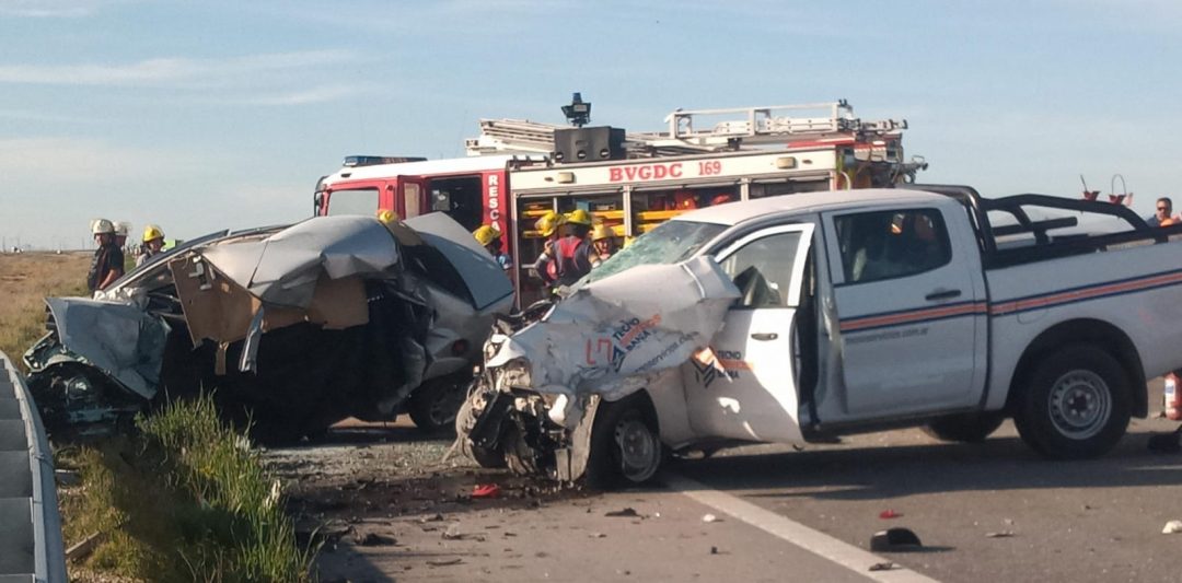 Trágico accidente en la Ruta 33: un hombre fallecido y otro con heridas leves