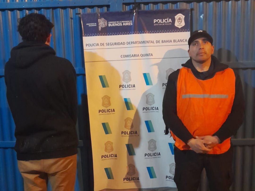 Extorsionó a una joven clienta para no publicar material sexual