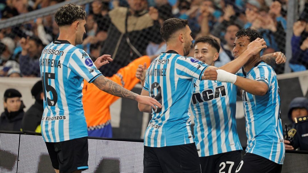 Racing le ganó 4-1 a Athletico Paranaense, dio vuelta la serie y es semifinalista de la Copa Sudamericana