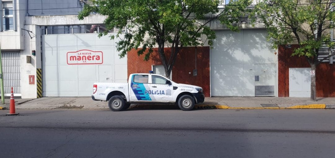 Un joven murió en el acto tras caer de un techo