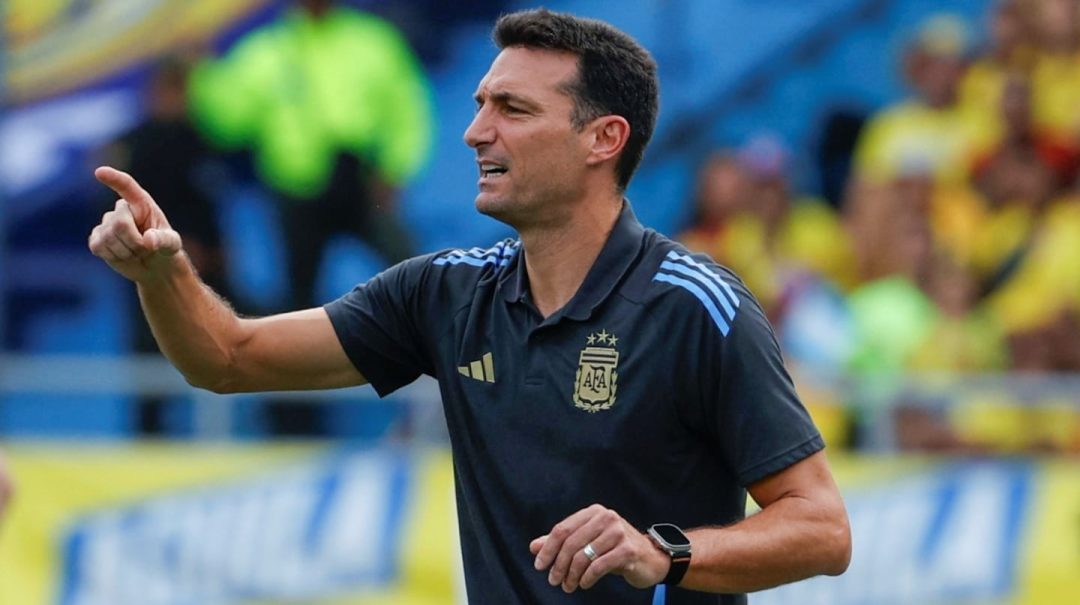 Ante la ausencia del Dibu Martínez, Scaloni debe definir quién será el arquero de la Selección en las Eliminatorias