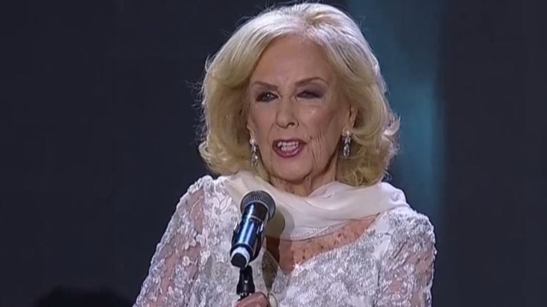 El pedido de Mirtha Legrand en el Martín Fierro de Cine: “Por favor, no cierren el INCAA”