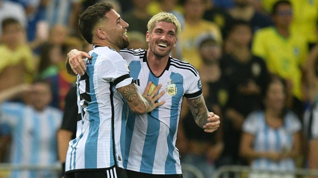 El llamativo look de Rodrigo De Paul en su llegada a la concentración de la Selección argentina