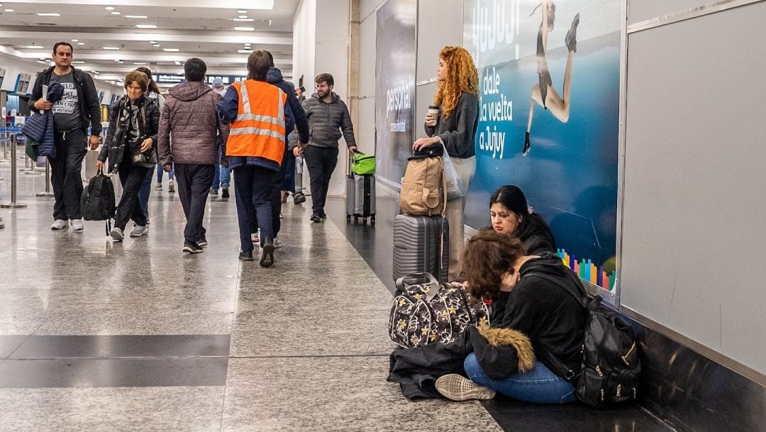 Aerolíneas suspendió las negociaciones salariales con los gremios ante las nuevas medidas de fuerza