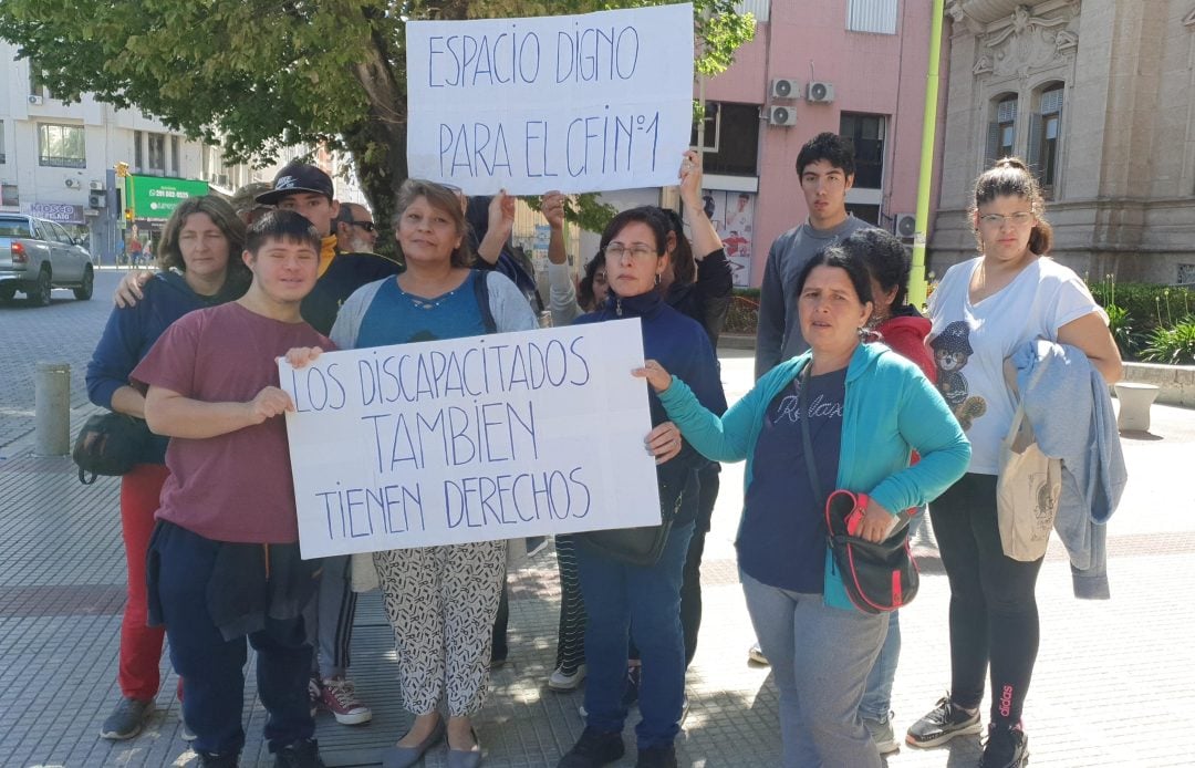 El cierre del Centro de Formación Integral Nº1: padres se reunieron con el intendente