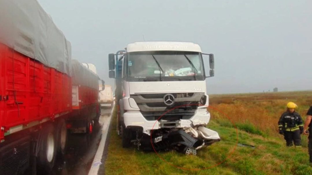 La desgarradora despedida al padre e hijo que murieron en un accidente mientras acompañaban a la madre a parir