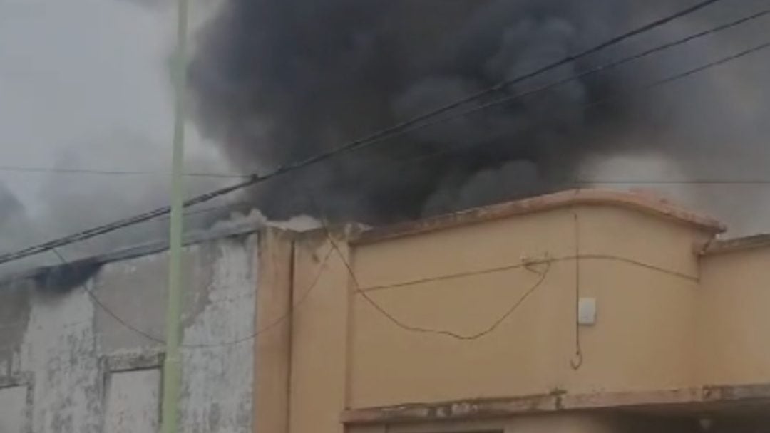 Un incendio destruyó una casa en White: la familia logró salir a tiempo