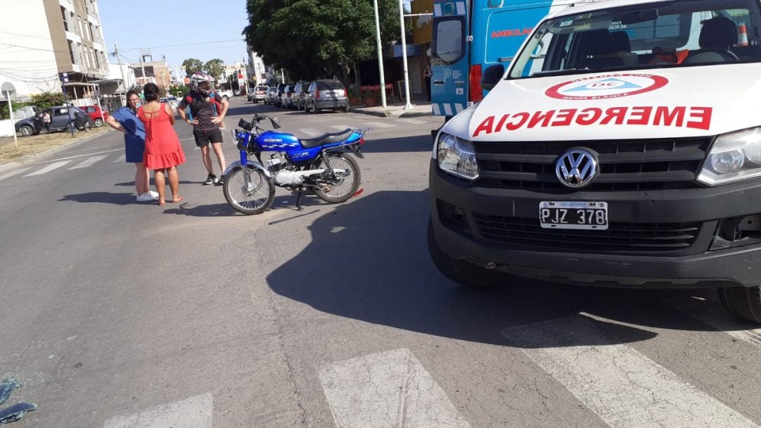 Un joven motociclista hospitalizado tras un choque