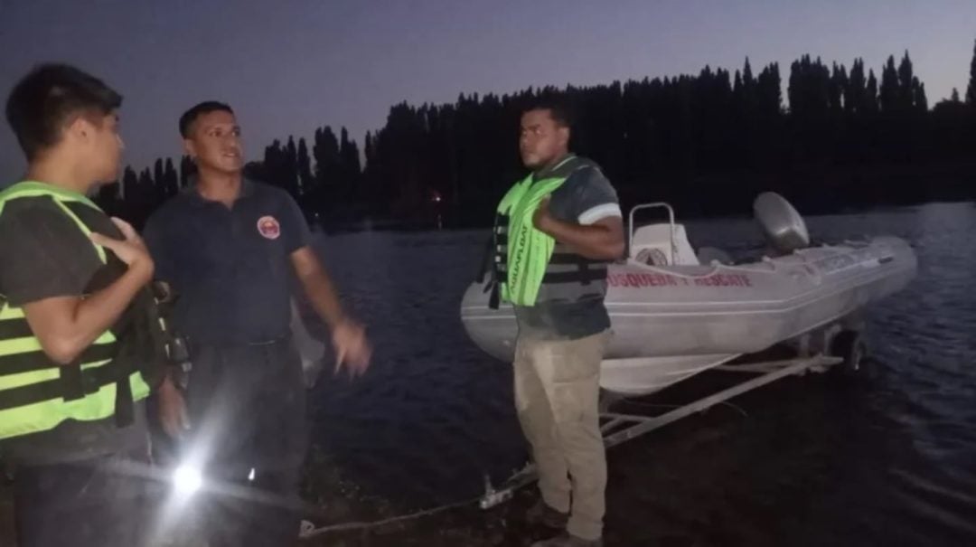 Desesperada búsqueda en el río Limay: una nena de 10 años desapareció mientras se bañaba