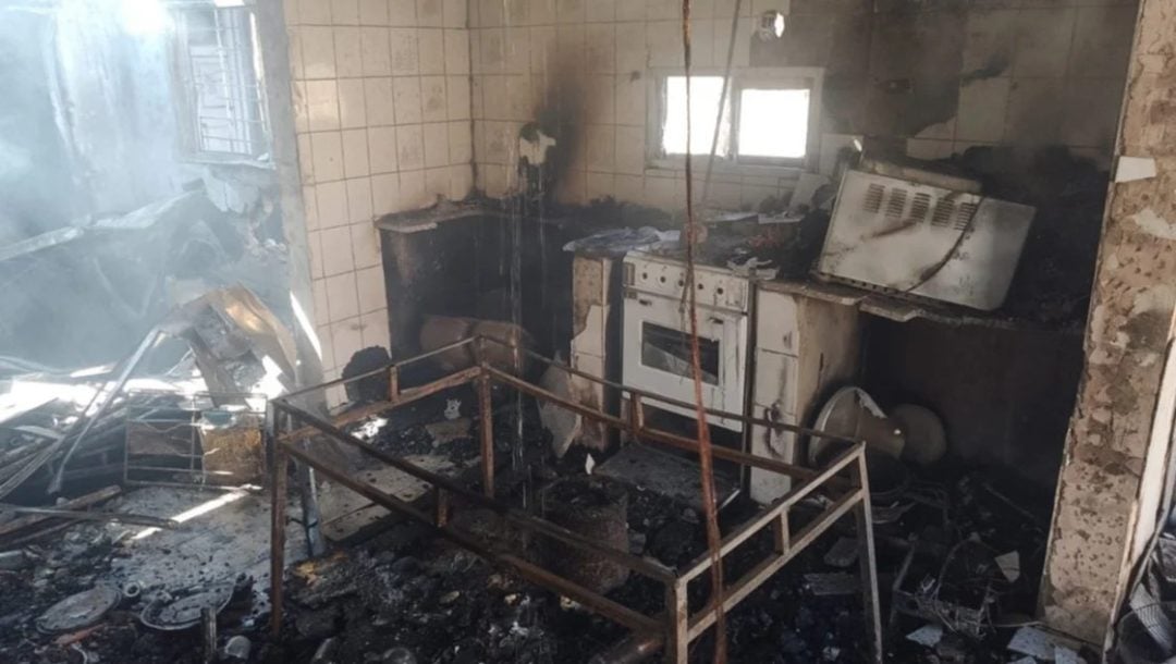 Un incendio provocó pérdidas totales en una vivienda de Bravard al 2200