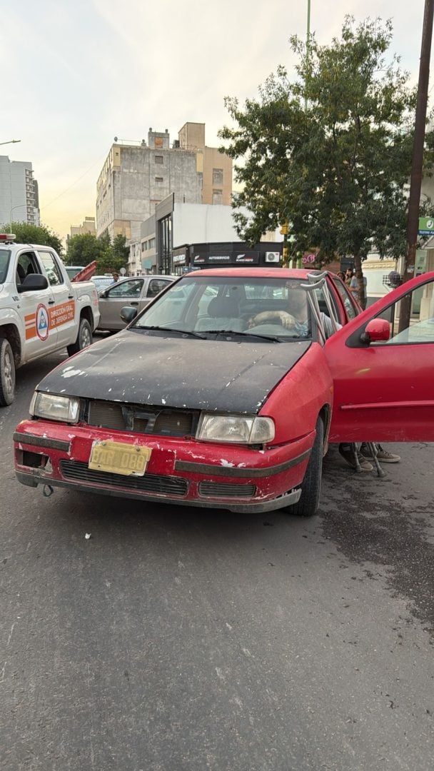 Una mujer embarazada protagonizó un choque y debió recibir asistencia médica