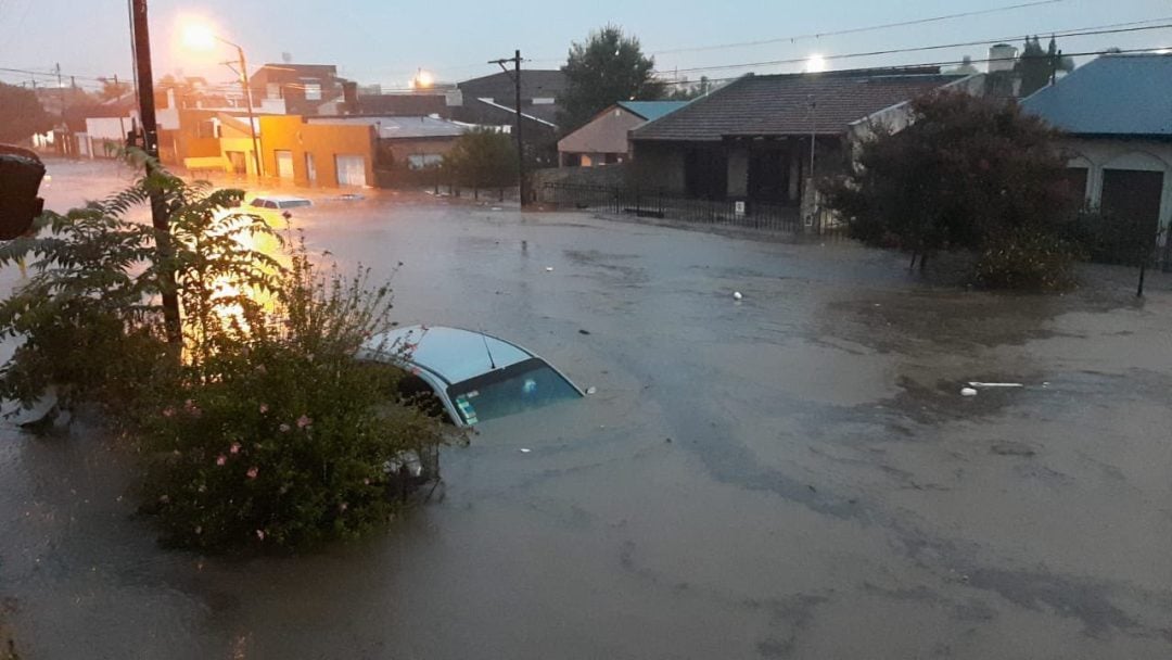 Se intensifican las tareas de rescate en Cerri y White