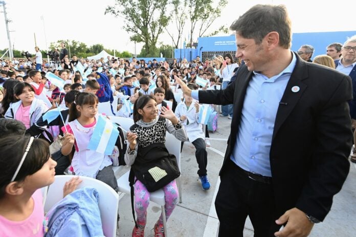 Kicillof inauguró el ciclo lectivo 2025 y criticó el ajuste nacional en educación