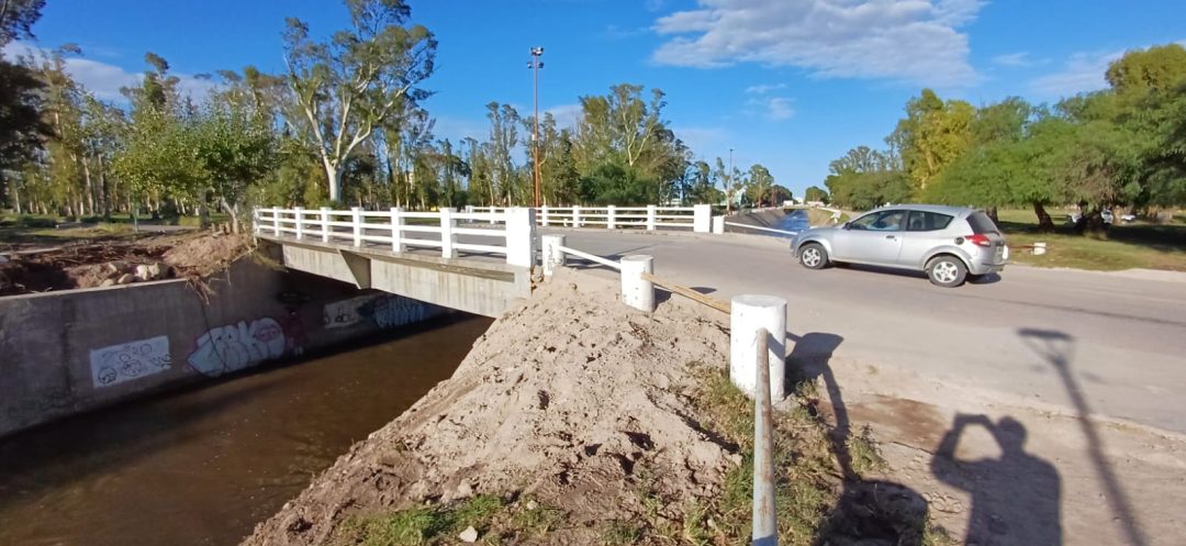 Cuáles son los puentes habilitados y las calles cortadas por el temporal en Bahía