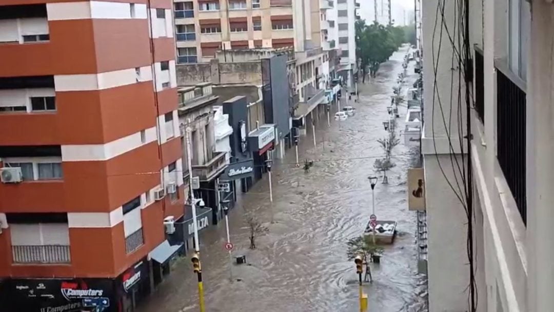 85 evacuados permanecen en 3 centros de contención, de nuestra ciudad.