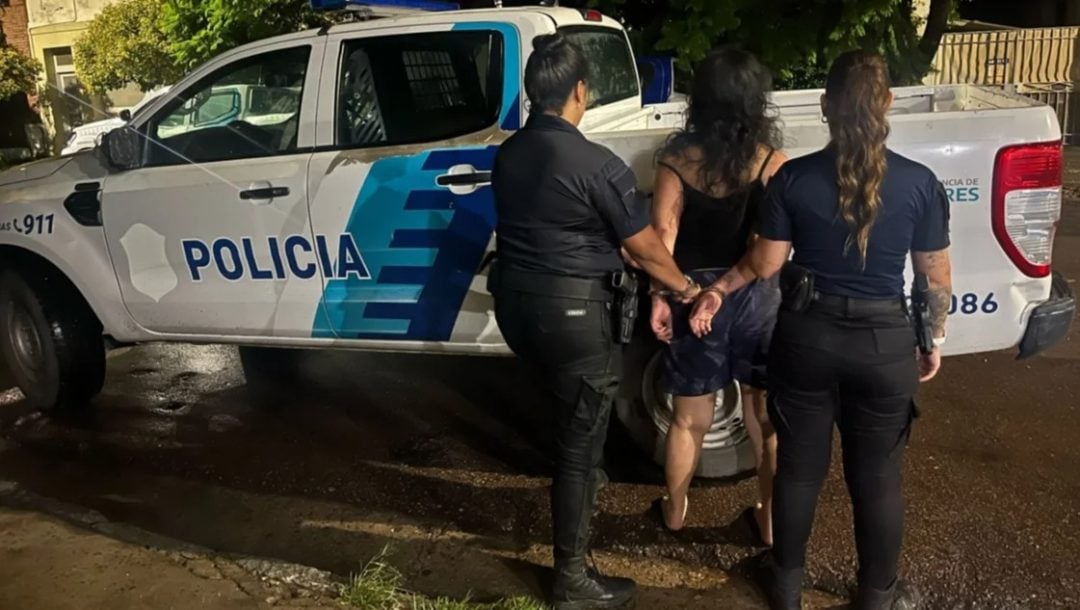 Aprehendida tras un conflicto con su expareja y agresión a la policía